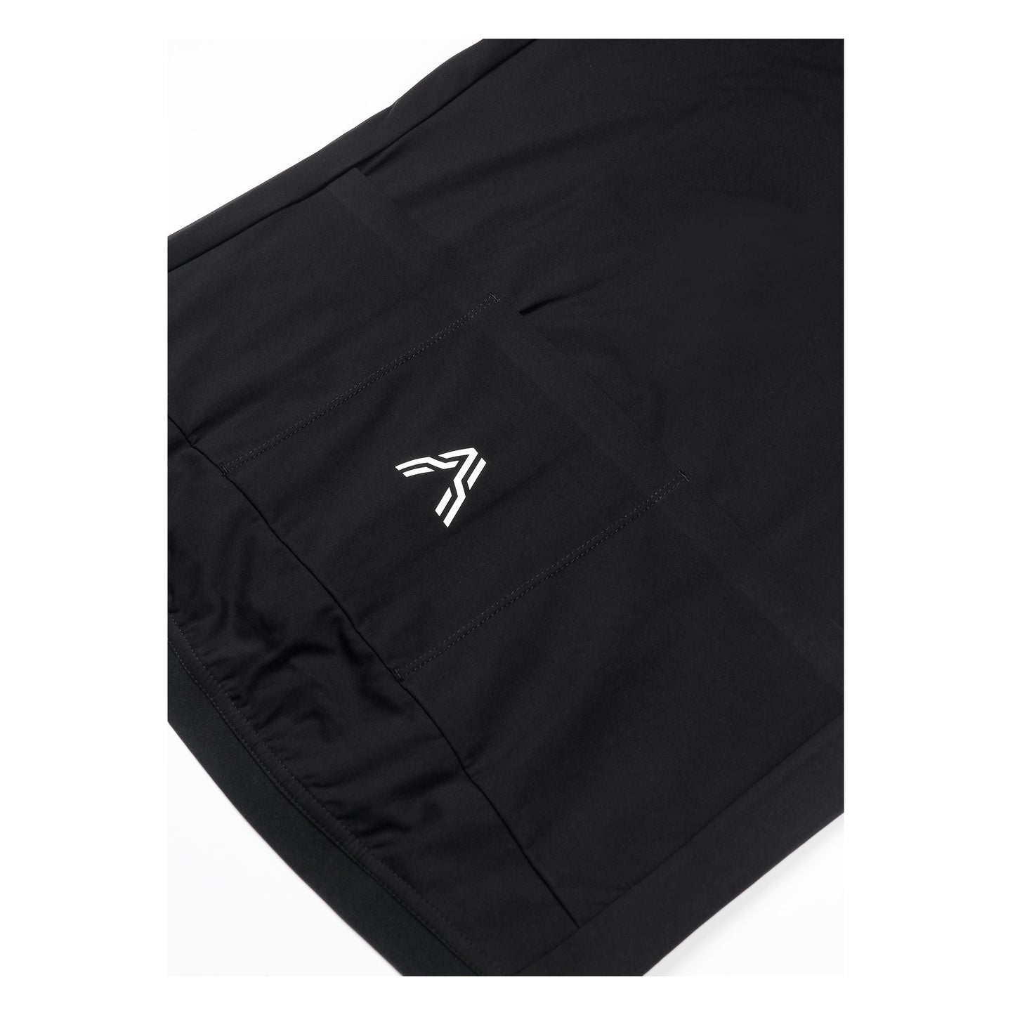 Monarch Short sleeve jersey black with sustainable fabrics from Ascender Cycling Club Zürich Switzerland Presentation Closer Look Back and Back Pockets with Premium Finish at Back Pockets