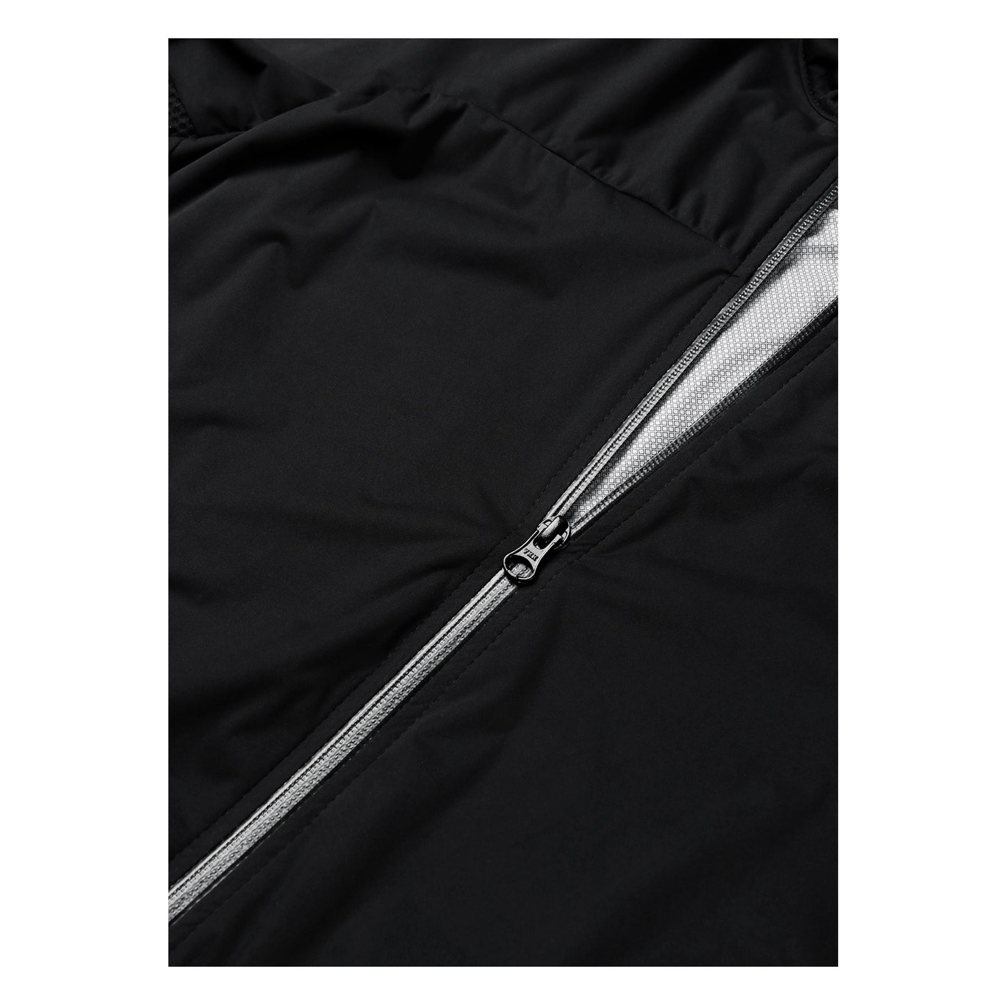 Aquarius Windproof and Waterproof Shield Jacket from Ascender Cycling Club in Zürich Switzerland Waterproof YKK AquaGuard Zipper View
