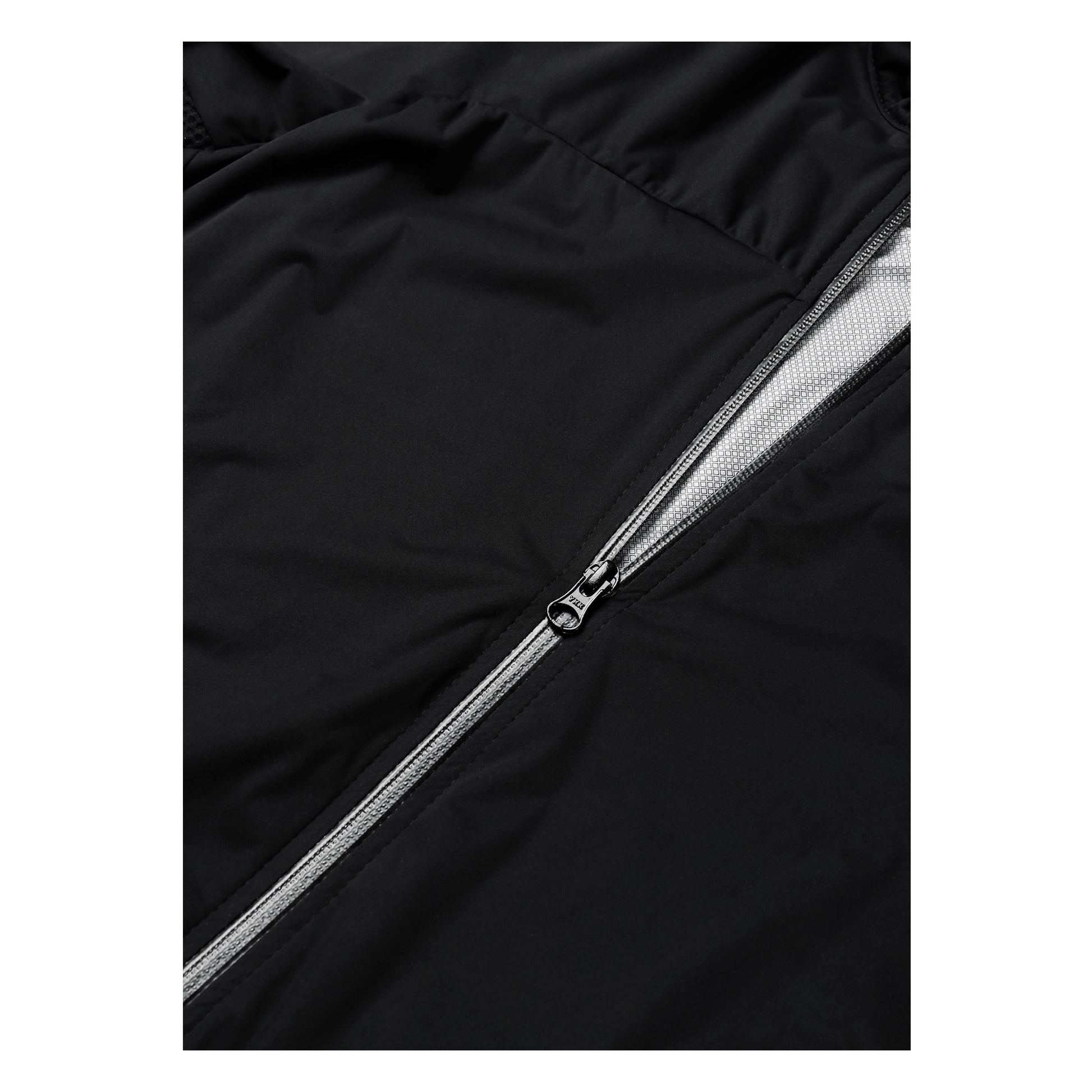 Aquarius Windproof and Waterproof Shield Jacket from Ascender Cycling Club in Zürich Switzerland Waterproof YKK AquaGuard Zipper View