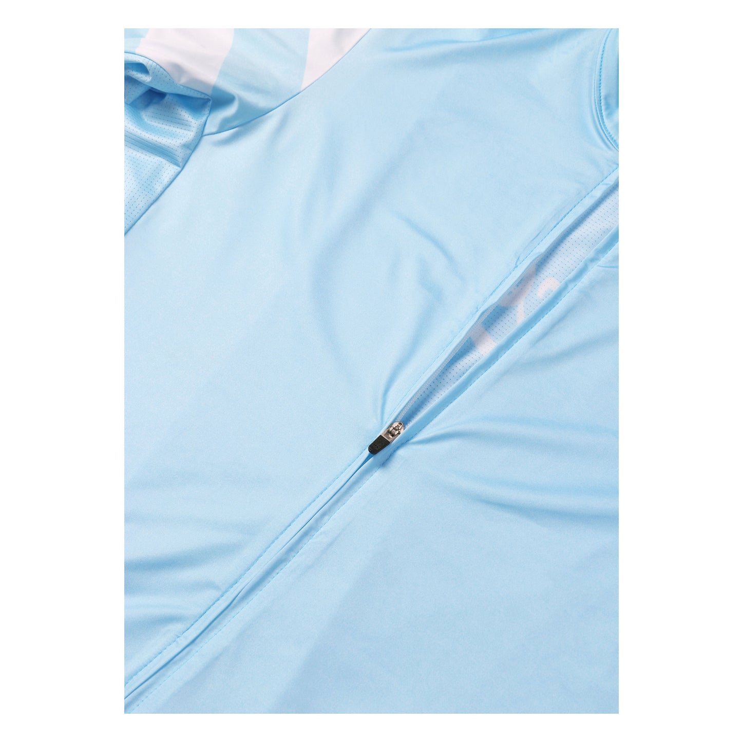 The retro-inspired Astro jersey Sky Blue from Ascender Cycling Club Switzerland YKK Semi-Autolock Zipper View