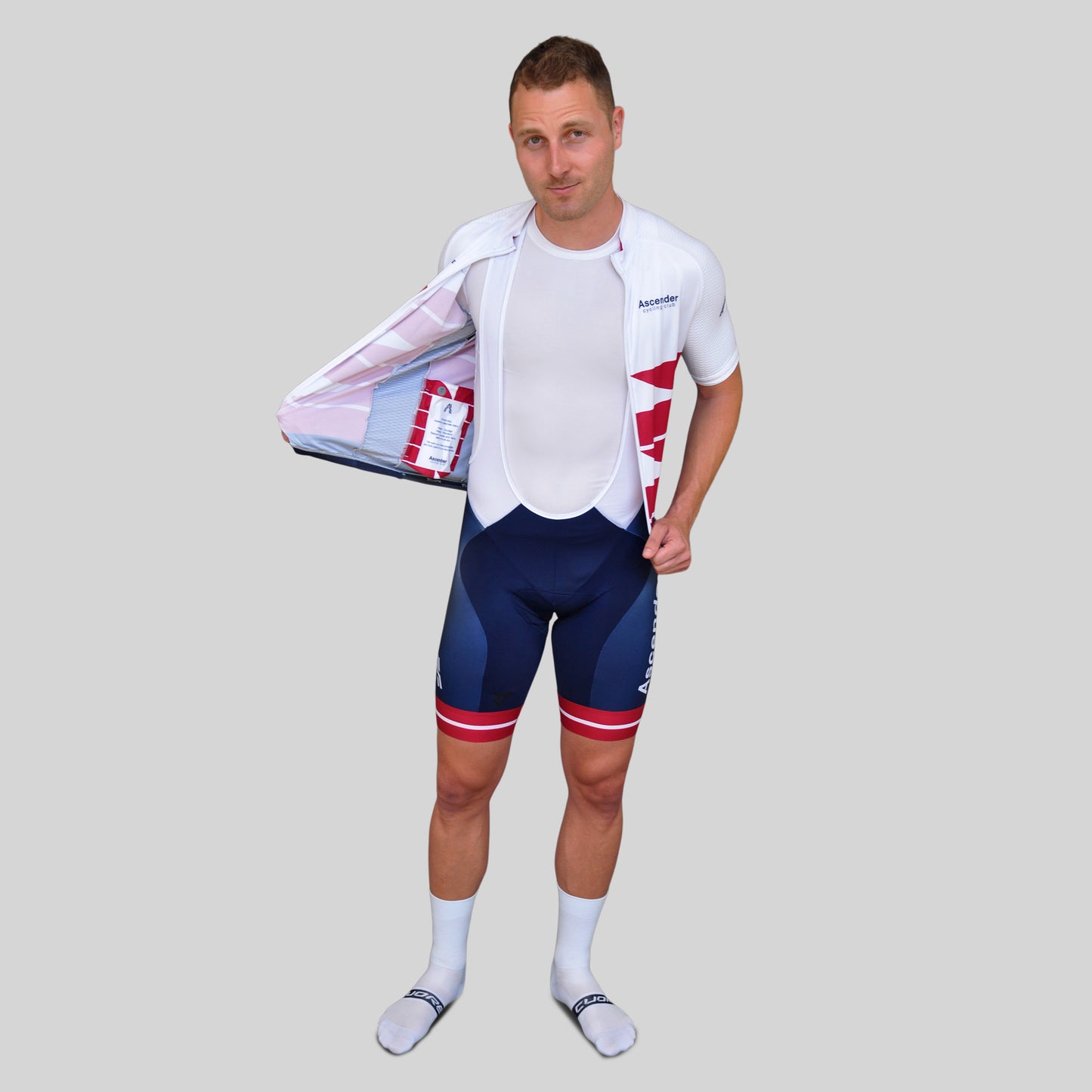 Mountain Edition Short Sleeves Jersey Bordeaux from Ascender Cycling Club Zürich and Cuore of Switzerland Communication Pocket Open Jersey View