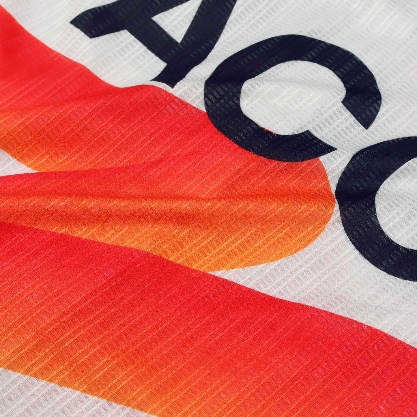 ACC Pulse wind vest back view in Clouds Dancer with red-orange swoosh close-up Italian recycled breathable back fabric view