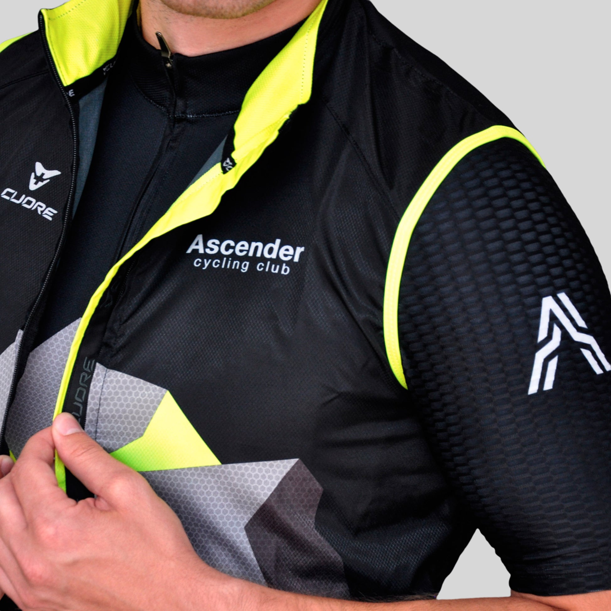 LB Camo Yellow Windshield Mesh Vest from Ascender Cycling Club and Cuore of Switzerland Detailled View