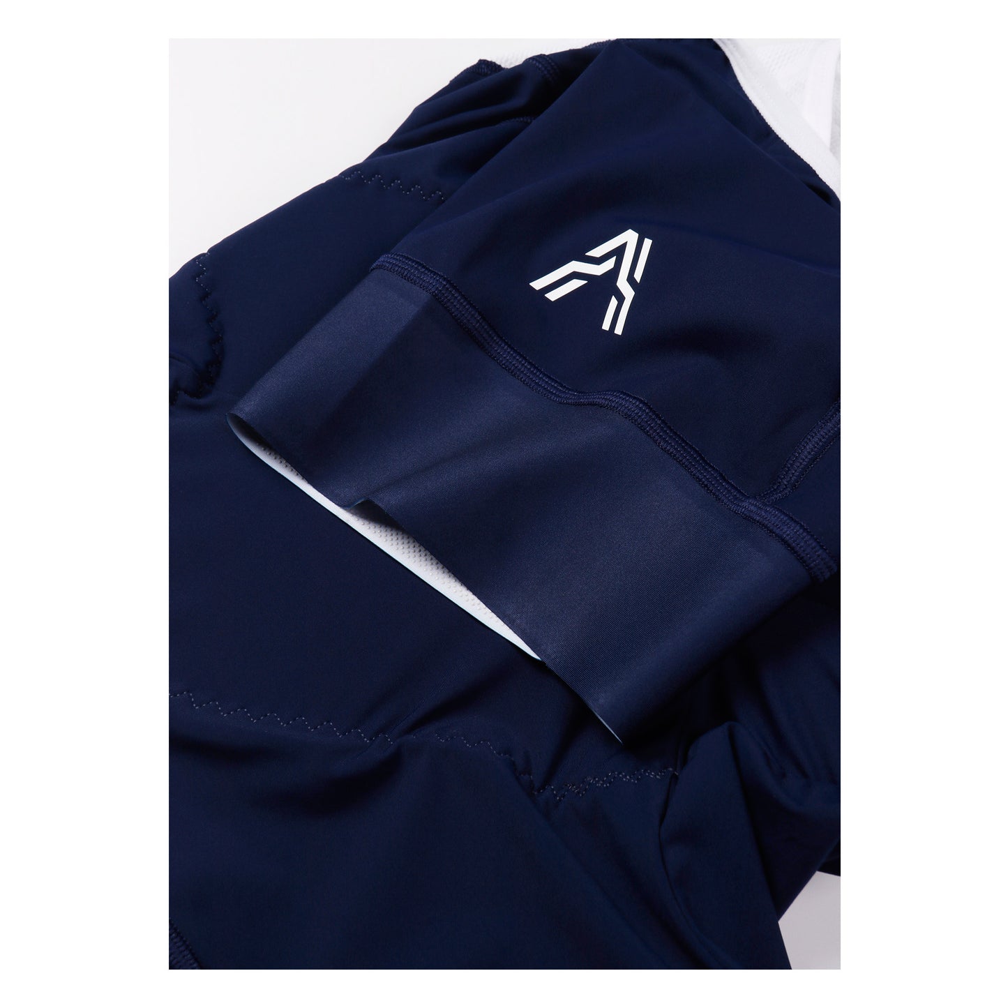 Legend Men Bib Short Navy by Ascender Cycling Club Zürich in Switzerland Silicon Injected Leg Grippers View