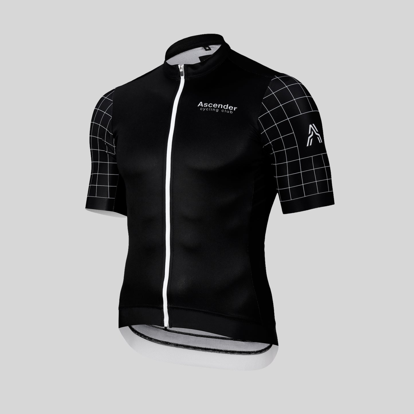 Supernova Sustainable Short Sleeves Cycling Jersey Black von Ascender Cycling Club Zürich Schweiz Vorderseitenansicht