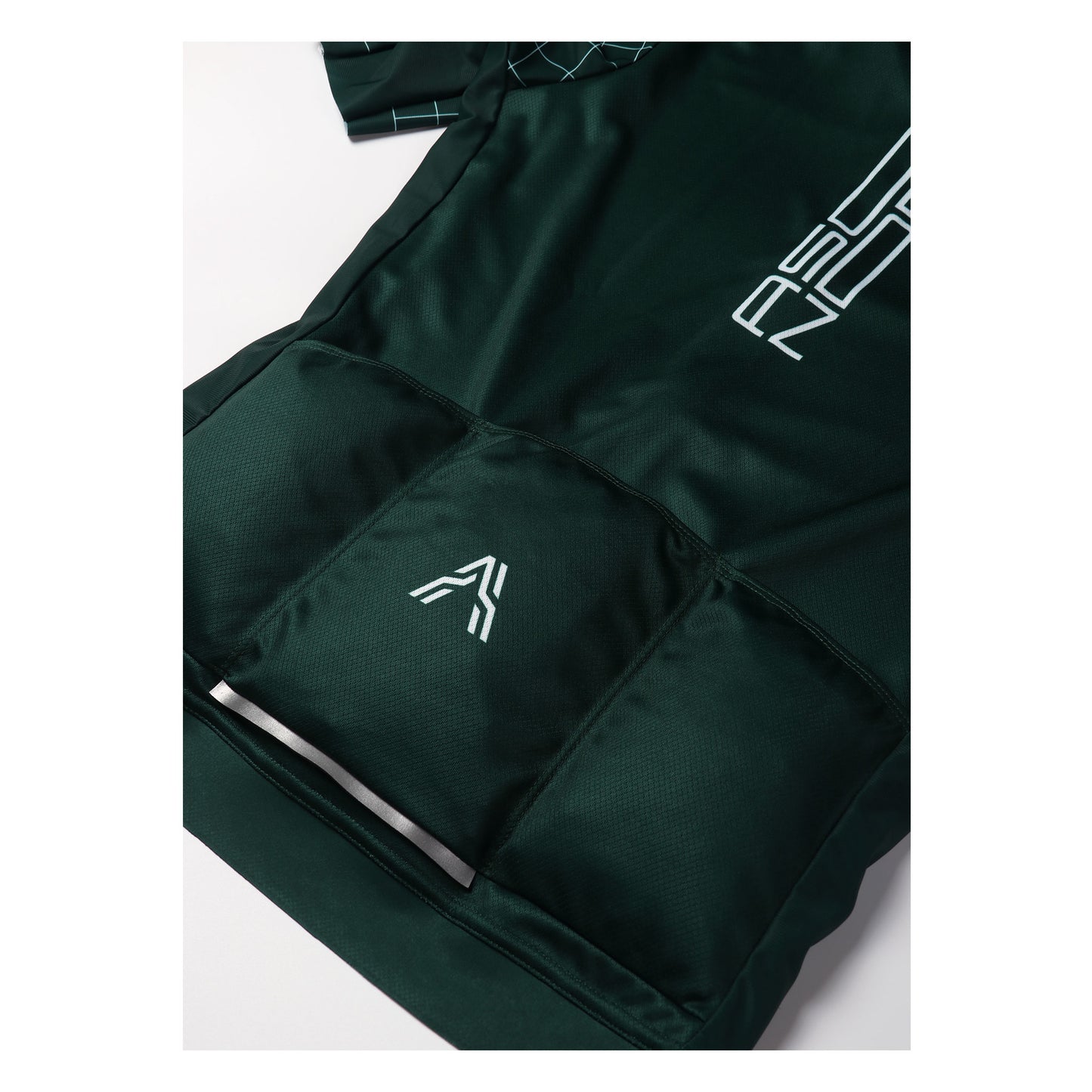 Supernova Sustainable Short Sleeves Cycling Jersey Green from Ascender Cycling Club Zürich Switzerland Three Cargo Pocket and Reflective Tag View