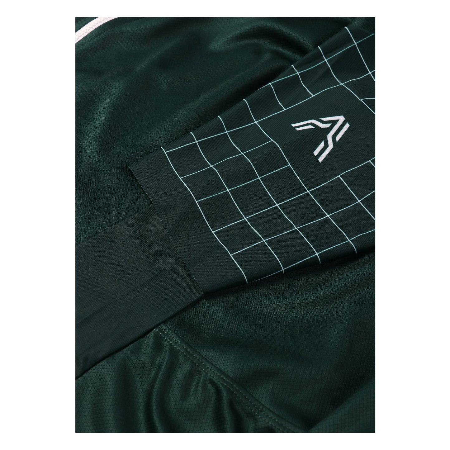 Supernova Sustainable Short Sleeves Cycling Jersey Green from Ascender Cycling Club Zürich Switzerland Soft Touch Aerodynamic Laser Cut Sleeves View