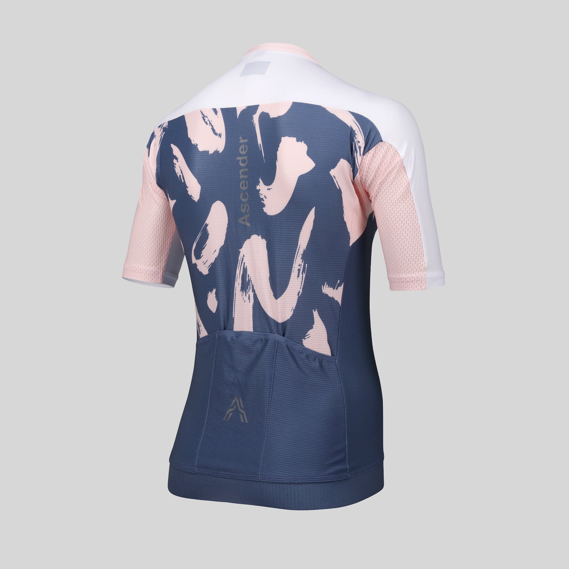 Yukimi Short Sleeve Jersey for Women by Ascender Cycling Club in Zürich Switzerland Picture Backside Global with Reflective Logo