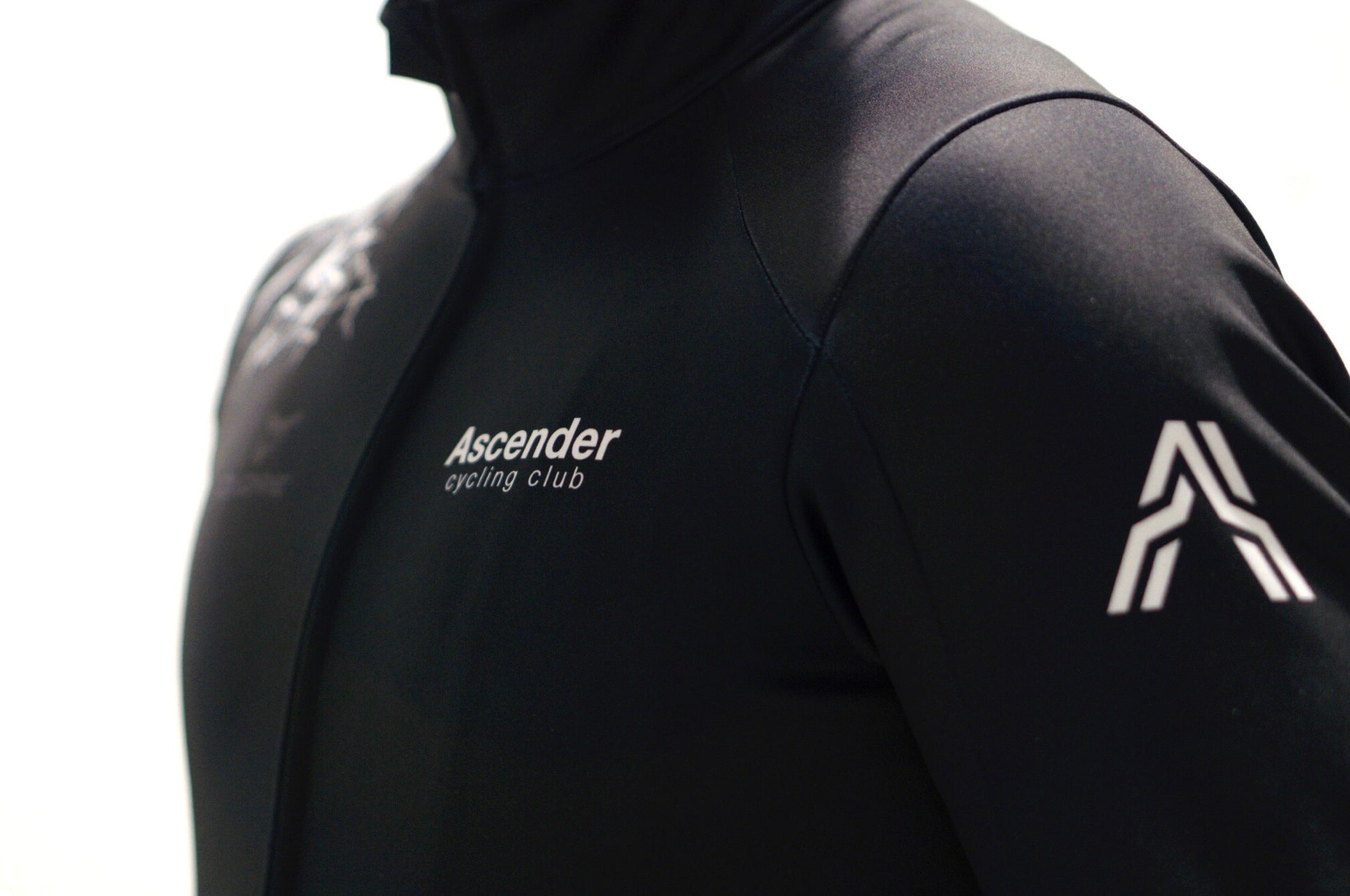 Icebreaker Soft Shell Winter Jacket Frontside Ascender Cycling Club Logo